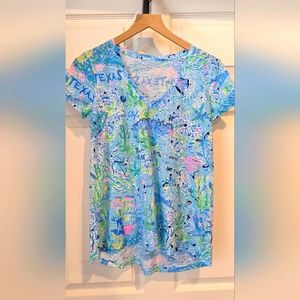 Lilly Pulitzer tshirt